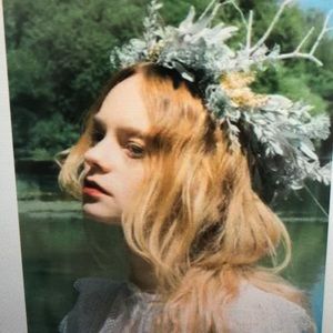 Meet your Posher, Lewis